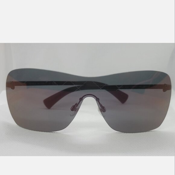 CHANEL CH4215 c.467/C1 QUILTED MIRRORED CROSSHATCH RUNWAY sunglasses EUC - Picture 3 of 16